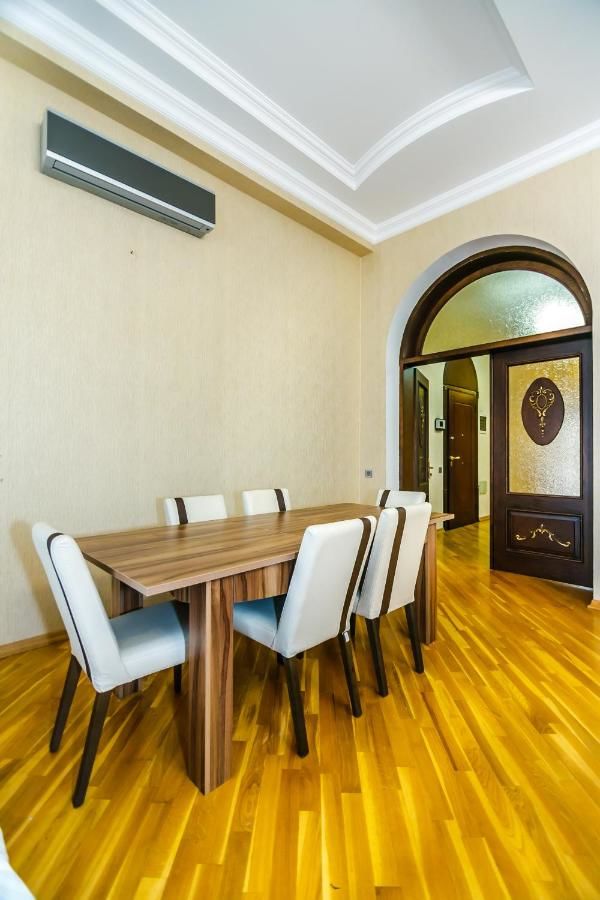 Апартаменты Luxary Apartment Near Mc Donalds Баку-18